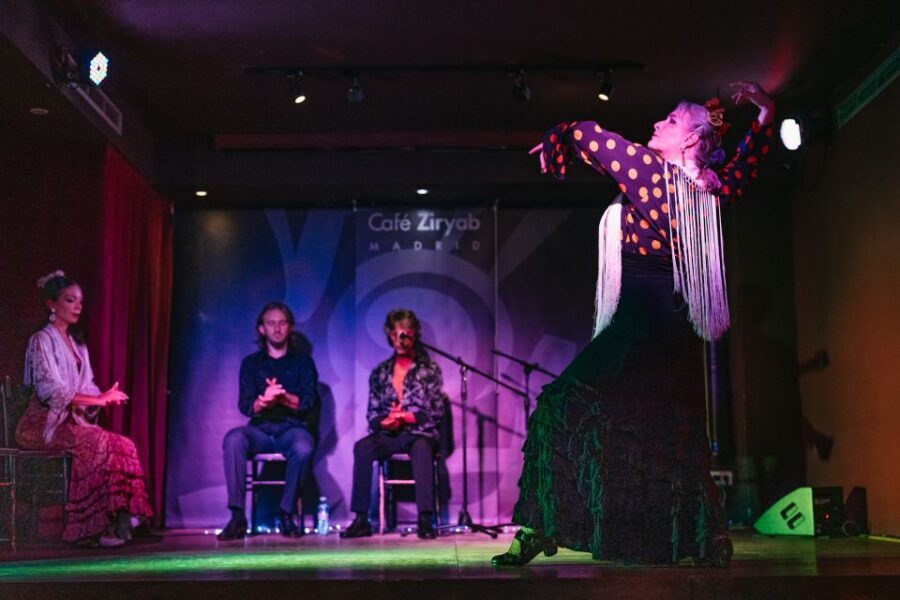 "Algarabía": Flamenco Show at Café Ziryab. Madrid - Your evening timeline: what 50 to 60 minutes really means
