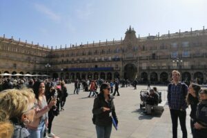 Avila & Salamanca Tour with Tickets to Cathedral + Medieval Wall - Salamanca morning sights: plazas, university, and the ornate stone city