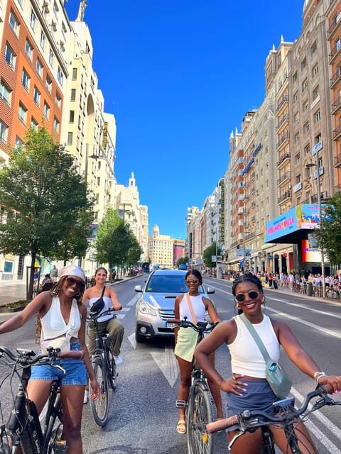 Best of Madrid: 3-Hour Guided Bike Tour in Small Groups - Retiro Park: your first big Madrid moment