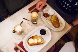 De Mercados: A Neighborhood Market and Food Tour - Where You Meet at Estación de TribunalCentro (and How to Start Smoothly)