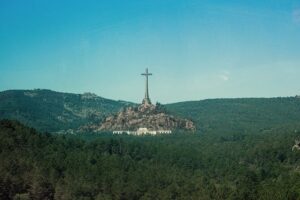 El Escorial, Valley and Toledo Day Tour from Madrid - Toledo old town on foot: views first, then streets and history