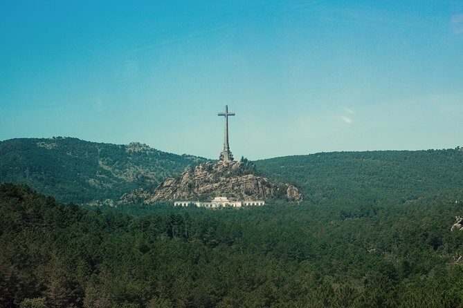 El Escorial, Valley and Toledo Day Tour from Madrid - Toledo old town on foot: views first, then streets and history