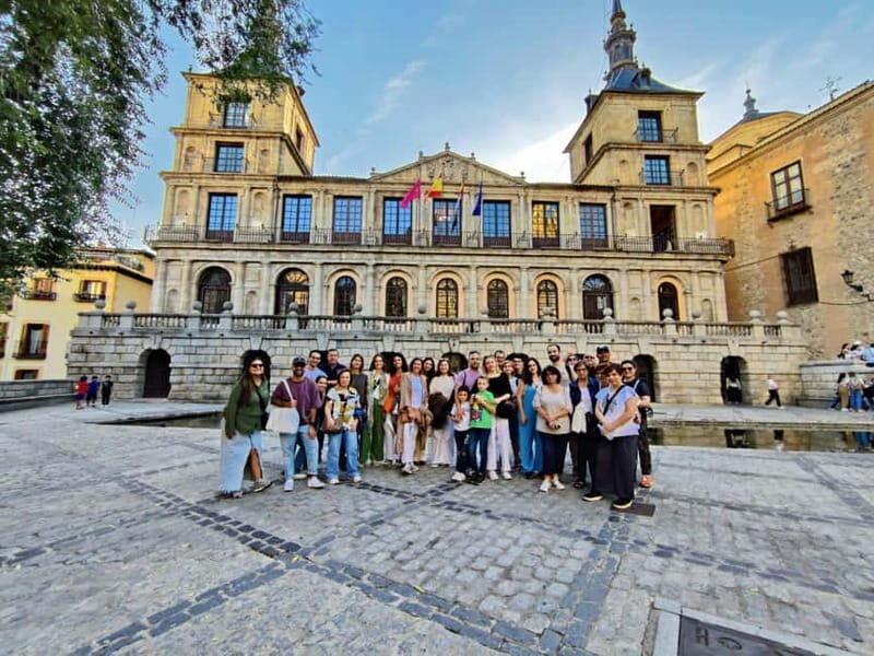 English Tour “TOLEDO ALL IN ONE” - Meeting at Plaza de Zocodover 5: start with real help
