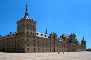 Escorial & Valley and Segovia from Madrid - Getting oriented fast: meet-up, timing, and coach comfort