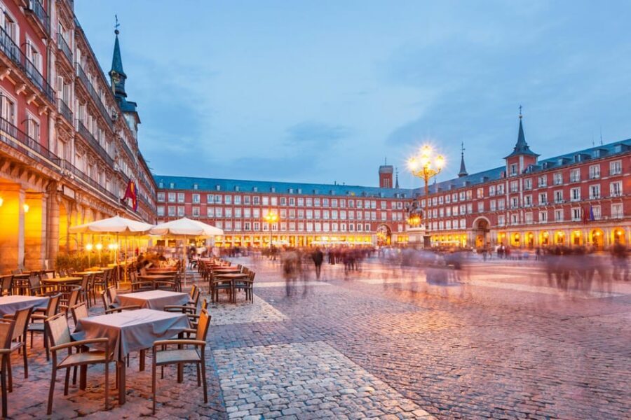 Essential Madrid: Walking Tour of the Historic Center - The Moorish Wall and Muhammad I Park: Madrid’s medieval layer