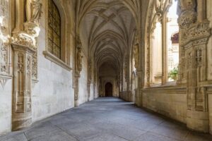 Essential Toledo - The walk through Casco Histórico: three cultures, big stone streets