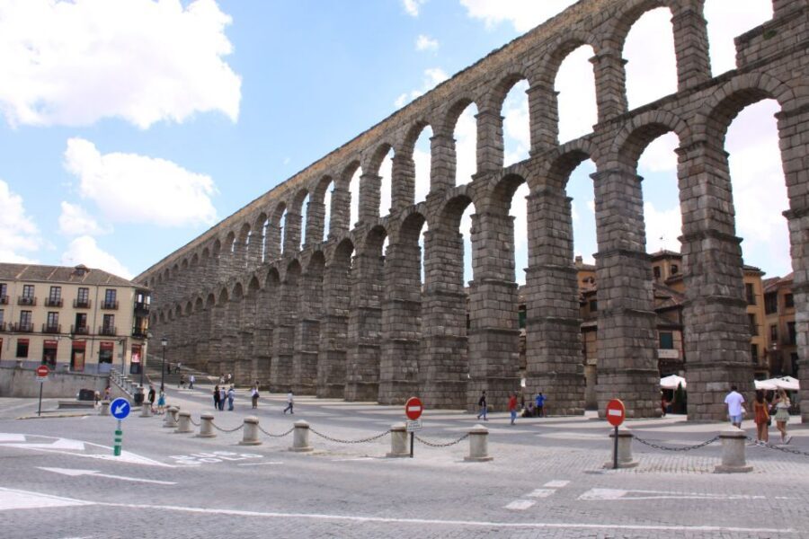 From Madrid: Avila and Segovia Full-Day Tour - Ávila Walls, San Vicente exterior, and the Santa Teresa church-convent stop