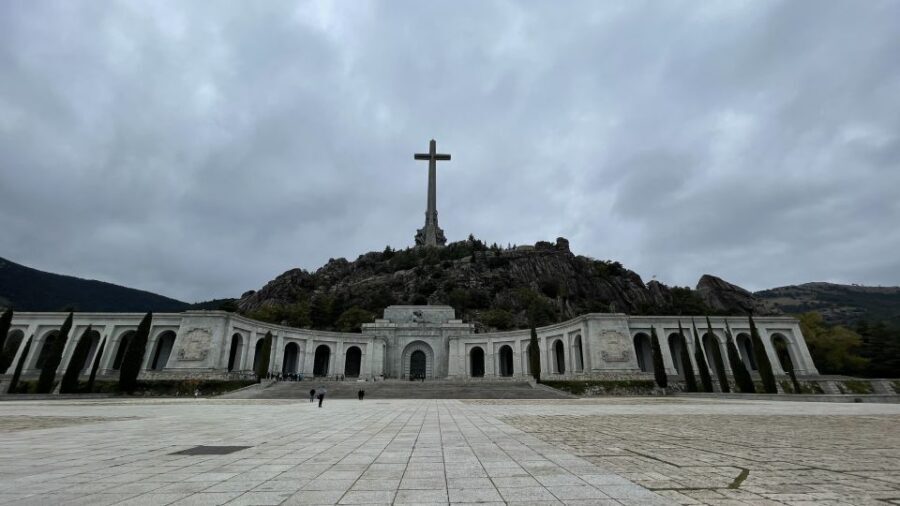 From Madrid: Escorial Monastery and the Valley of the Fallen - San Lorenzo del Escorial: where Felipe II built a statement