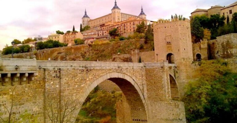 From Madrid: Guided Day Trip to Segovia and Toledo - From Madrid meet-up to the Segovia start line