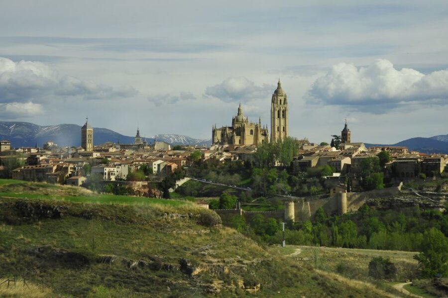 From Madrid: Ribera del Duero Tour of 3 Wineries w/ Tastings - Getting there from Madrid: your 2-hour wine-country reality check