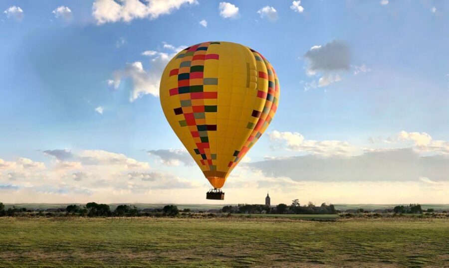From Madrid: Segovia Hot Air Balloon - Why the Balloon Flight Begins So Early (and Why That’s Good for Photos)