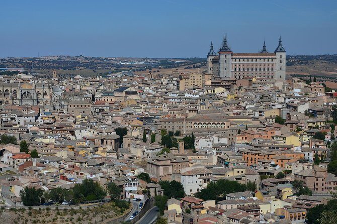 From Madrid: Segovia & Toledo with Alcazar and Cathedral - Stop in Segovia: the guided old-town stroll that sets the mood
