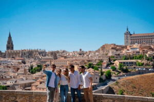 From Madrid: Toledo Day Trip with Cathedral and 8 Monuments - The ride out of Madrid: air-conditioned comfort, then you’re in the story