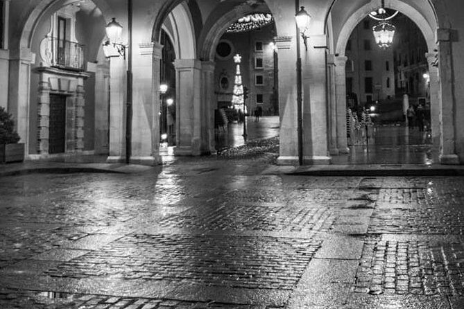 guided night tour - Casas Colgadas: the symbol of Cuenca over the abyss
