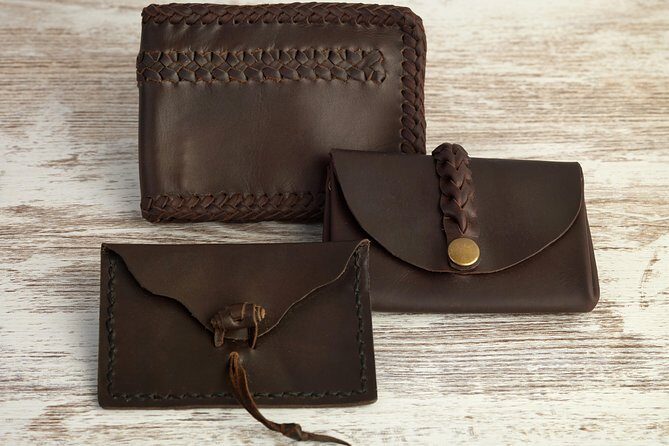 Leathercraft Workshop in the Rastro of Madrid - Finding the Workshop: C. de Carlos Arniches and the Fifth-Floor Factor