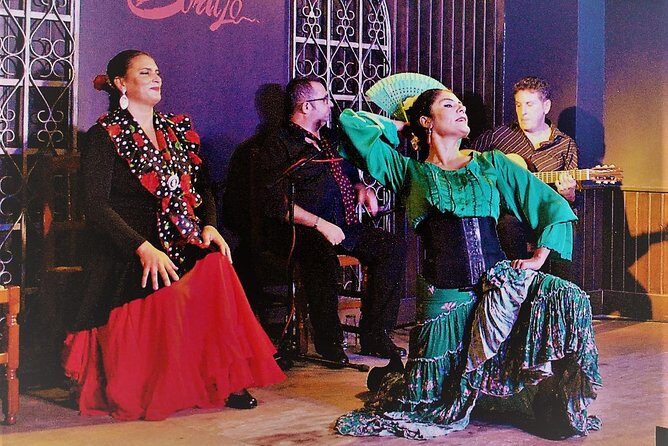 Local Flamenco Show with dinner at El Cortijo - Getting a real flamenco context before the music hits