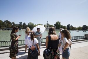 Madrid: 1.5-Hour Retiro Park Guided Walking Tour - Crystal Palace: the photo stop with real context