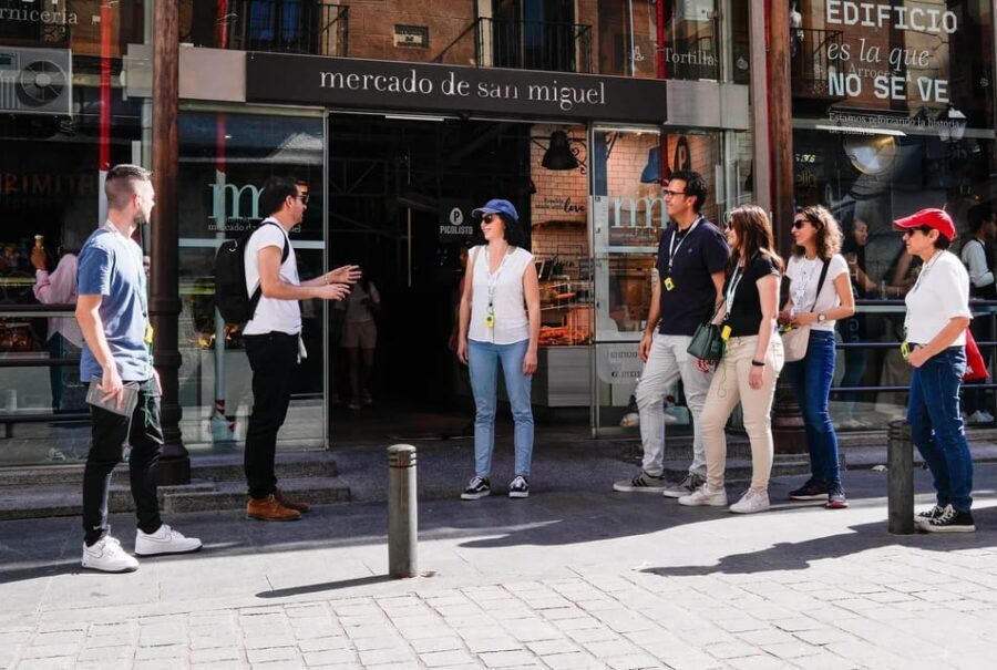 Madrid: 4-Hour Bus Tour with Royal Palace Admission - Getting oriented fast: meeting point and how the 4 hours feel