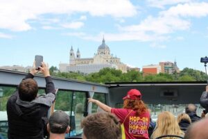 Madrid Big Bus Night Tour - Live guide in English and Spanish: what to expect