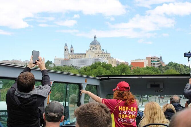 Madrid Big Bus Night Tour - Live guide in English and Spanish: what to expect