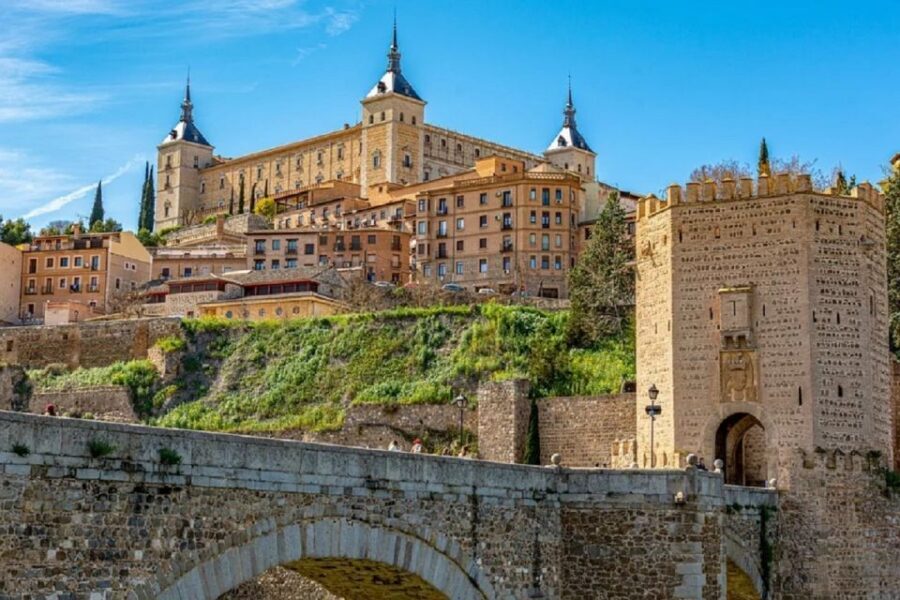 Madrid: Day Trip to Toledo with Walking Tour & Small Group - Toledo’s Three-Cultures Story Starts Fast on the Bus