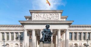 Madrid: El Prado Museum and the Royal Palace Guided Tour - Entering the Prado with a plan, not a wandering wish