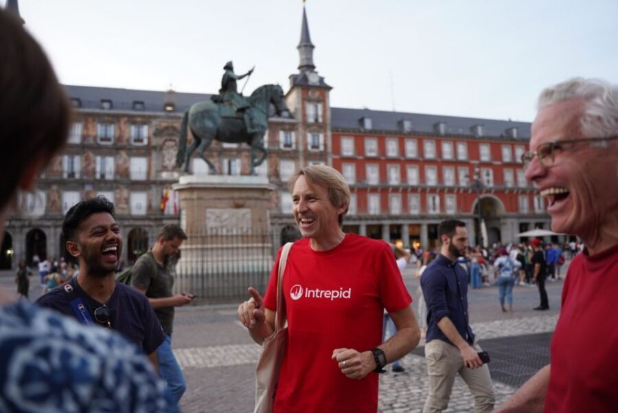 Madrid: Evening Tapas Tour with 5 Delicious Stops & Drinks - La Latina: Madroño liquor with chorizo and the street-level Madrid feel