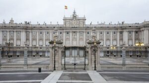 Madrid: Guided Visit to the Royal Palace - Meet at Plaza de Isabel II, not at the palace gates