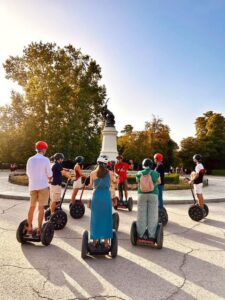 Madrid: Iconic Retiro Park Segway Tour - Starting at Avenida Menéndez Pelayo: training first, then highlights