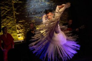 Madrid: La Cueva de Lola Flamenco Show Tickets with Drink - Barrio La Latina location: easy to combine with your Madrid evening