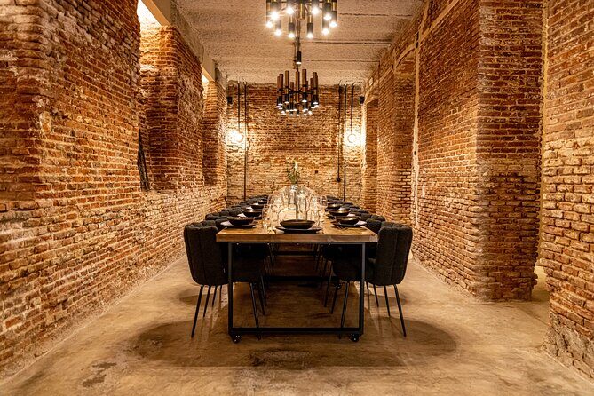 Madrid Local Tapas Tour with Private Dinner and Bottomless Wine - Stop 2: Barrio de Las Letras and La Ferretería croquetas