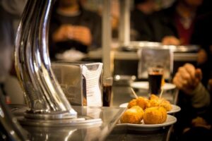 Madrid Local's Tapas Tour Dinner with a side of History - From Plaza de Isabel II: how the night starts
