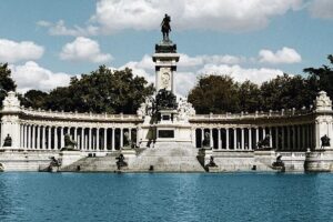 Madrid Old City Guided Exclusive Guided Walking Tour - Royal Palace of Madrid: the state-ceremony version of royal life