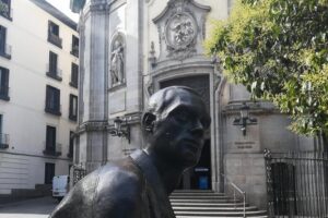 Madrid Old Town Private Walking Tour - The 90-minute format: how to get value without rushing