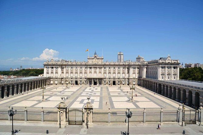 Madrid Old Town & Royal Palace Walking Tour Skip the Line Ticket - The Old Town warm-up: quick, smart stops that set the stage