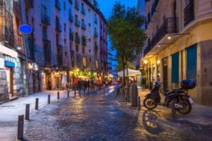 Madrid: Panoramic Open-Top Bus Day or Night Tour with Guide - The Prado area to Alcala Gate: art-and-avenues first