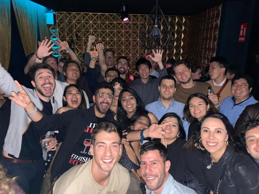 Madrid: PUBCRAWL Ruta de Bares y Fiesta por Madrid - Meet at Vodafone in Puerta del Sol (And Start Fast)
