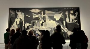 Madrid: Reina Sofia and Prado Museum Tickets and Guided Tour - Getting there: meeting point near the crystal elevators