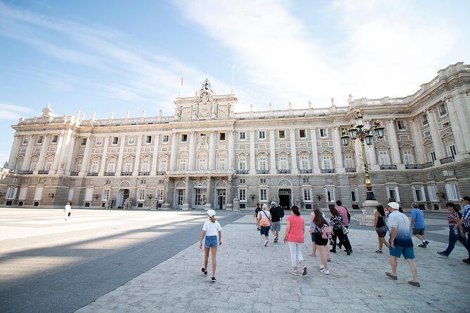 Madrid: Royal Palace Expert Guided Tour with Optional Tapas - Step inside the palace: what makes the guided route work