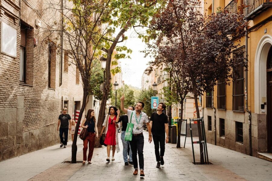 Madrid: Royal Palace, Prado Museum & Historic Center Tour - Prado First: How Early Access Shapes Your Madrid Morning