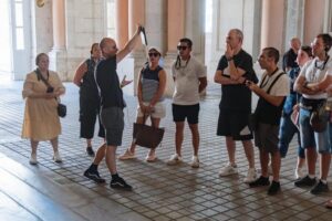 Madrid: Royal Palace VIP Tour with Skip-the-Line Ticket - The palace visit: opulence, context, and a guided route that makes sense