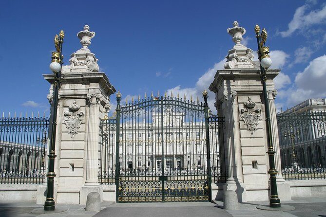 Madrid Sightseeing Tour with Royal Palace Skip the Line Ticket - Plaza Mayor, Puerta del Sol, and the Photo-Stop Strategy