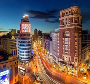 Madrid: Sunset Walking Tour with Optional Flamenco Show - El Madrid de los Austrias: Getting Your Bearings in 90 Minutes
