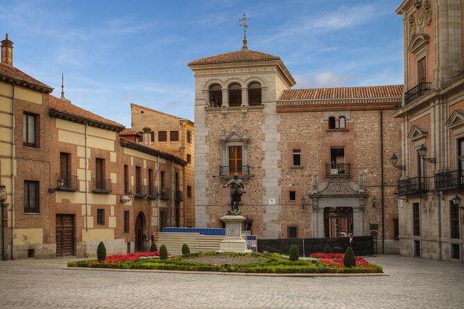Old Madrid Tapas and Fine Wine Small Group Tour - Key things you’ll love about this La Latina wine walk