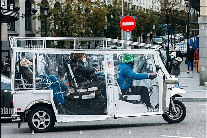Private Panoramic Tuk Tuk Tour in Madrid - What makes the tour good: the driver-guide style