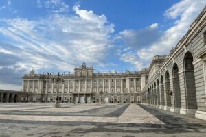 Royal Palace of Madrid Entry Ticket with Audioguide - Entering with skip-the-line access: how the flow really works