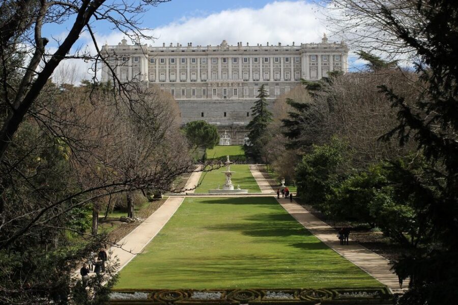 Royal Palace of Madrid Skip-the-Line and Retiro Park Tour - The Throne Room and Hall of Mirrors: the big-ticket rooms you’ll cover