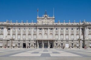 Royal Palace & Prado Museum Skip the Line Guided Tour - Old-Town Squares: The City Walk That Actually Adds Meaning