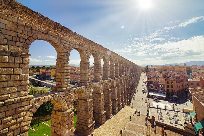 Segovia and Avila Guided Day Trip from Madrid - Free time in Segovia: use your 1 hour for lunch smart