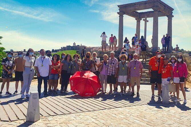Segovia and Avila Guided Day Trip from Madrid - Morning in Segovia: aqueduct, old neighborhoods, and a guided orientation
